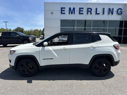Used 2019 Jeep Compass Latitude AWD/4WD image 11