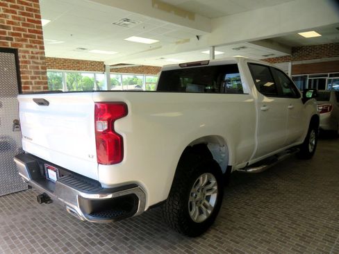 Used 2019 Chevrolet Silverado 1500 LT w/ Z71 Off-Road Package image 4