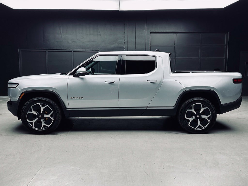 Used 2022 Rivian R1T Adventure AWD/4WD image 4
