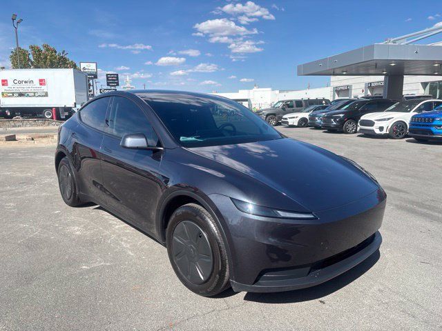 Used 2026 Tesla Model Y AWD image 4