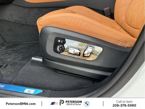 New 2026 BMW X5 xDrive50e w/ Premium Package AWD/4WD image 19