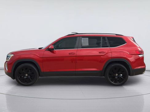 Used 2024 Volkswagen Atlas SE FWD image 2