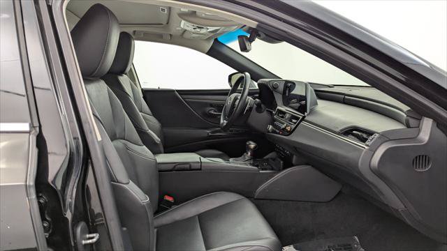 Used 2022 Lexus ES 250 w/ Premium Package AWD/4WD image 21