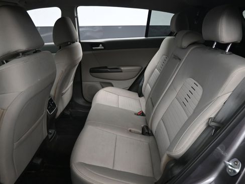 Used 2017 Kia Sportage LX w/ LX Popular Package image 11