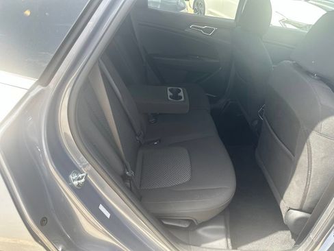 Used 2025 Kia Sportage LX FWD image 28