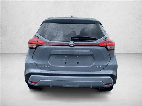 Used 2023 Nissan Kicks SV FWD image 12