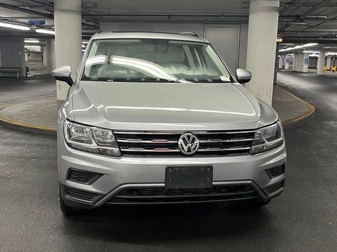 Used 2020 Volkswagen Tiguan SE w/ Panoramic Sunroof Package AWD/4WD image 32