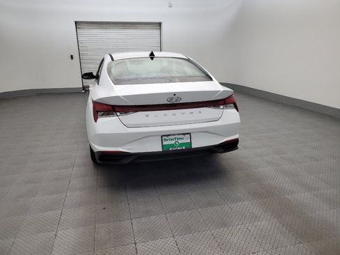 Used 2021 Hyundai Elantra SE w/ Cargo Package FWD image 6