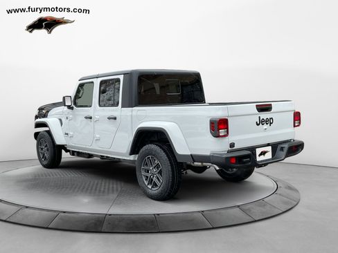 New 2026 Jeep Gladiator Sport AWD/4WD image 5
