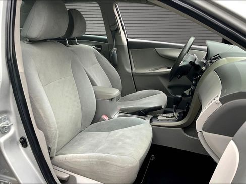 Used 2010 Toyota Corolla LE FWD image 27