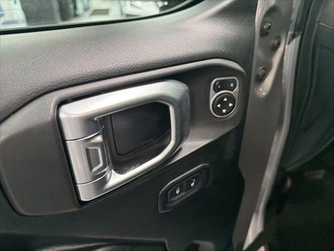 Used 2019 Jeep Wrangler Unlimited Sport S AWD/4WD image 14