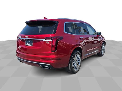 Used 2023 Cadillac XT6 Premium Luxury w/ LPO, Premium Carpet Package FWD image 8