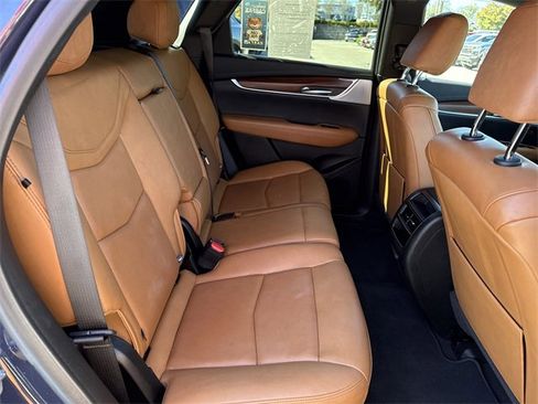 Used 2025 Cadillac XT5 Premium Luxury image 31