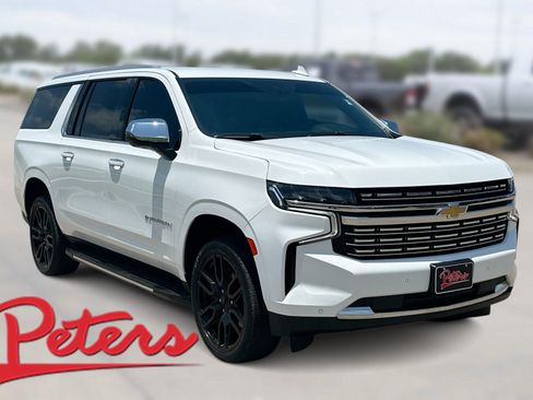 Used 2023 Chevrolet Suburban Premier AWD/4WD image 1