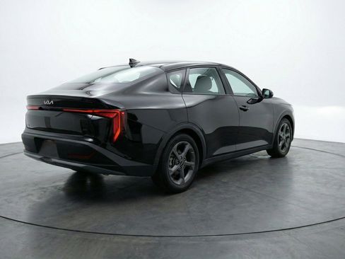 Used 2025 Kia K4 FWD image 9