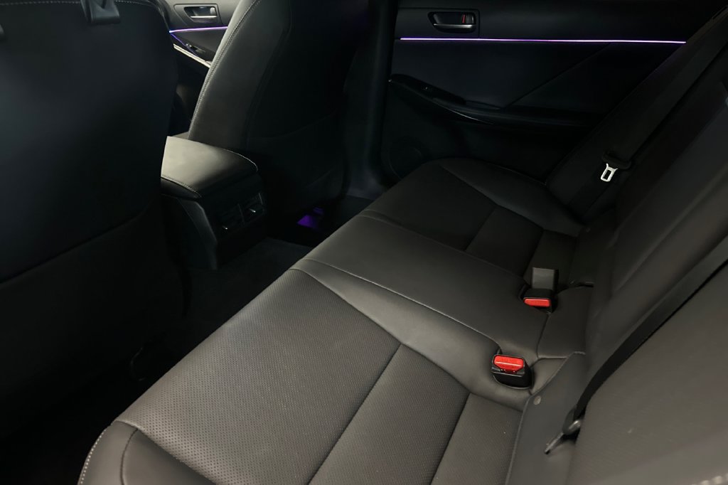 Used 2025 Lexus IS 300 RWD image 12