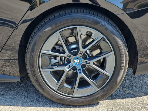 Used 2024 BMW i4 eDrive35 w/ Premium Package RWD image 33
