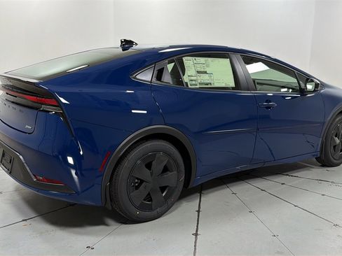 New 2026 Toyota Prius LE image 5