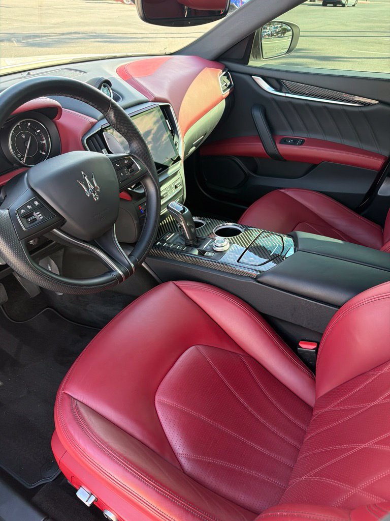 Used 2023 Maserati Ghibli Modena RWD image 2