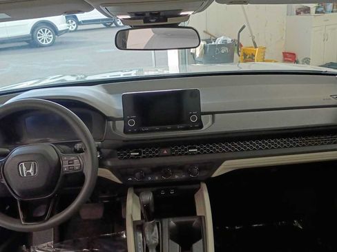 Used 2023 Honda Accord EX image 26