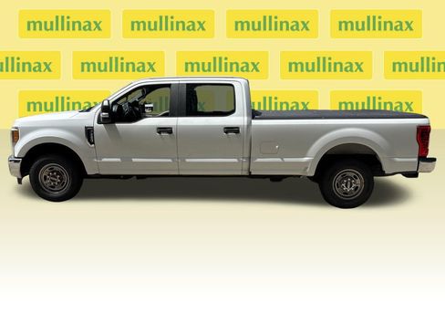 Used 2017 Ford F250 XL w/ Power Equipment Group RWD image 10