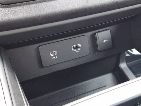 Certified 2023 Land Rover Defender 130 X AWD/4WD image 17
