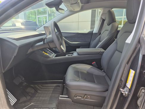 Used 2026 Tesla Model Y Long Range AWD/4WD image 15