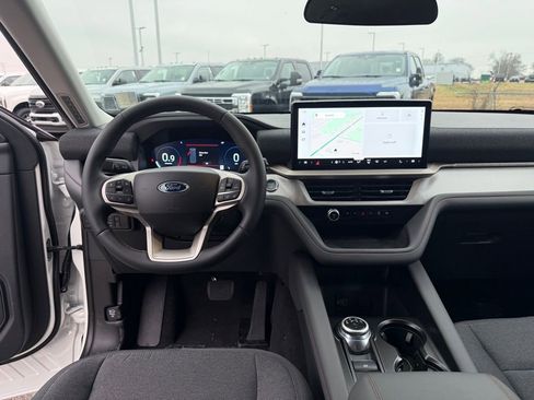 New 2026 Ford Explorer Active image 12