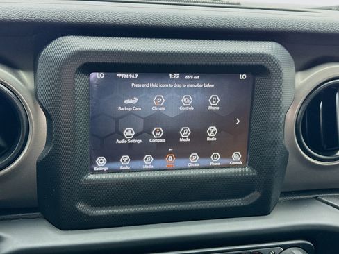 Used 2021 Jeep Gladiator Sport AWD/4WD image 9