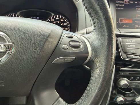 Used 2019 Nissan Pathfinder SV AWD/4WD image 21