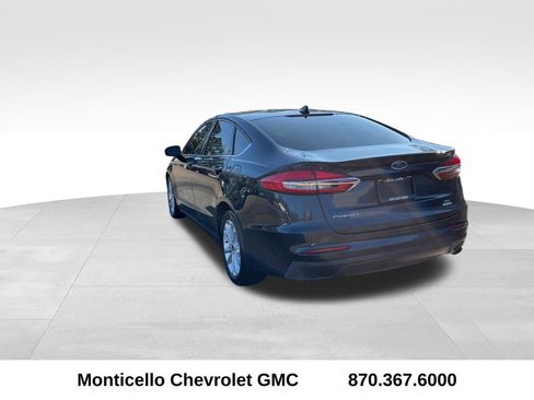 Used 2020 Ford Fusion SE image 5