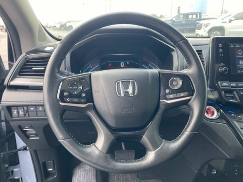 Used 2023 Honda Odyssey Elite image 17
