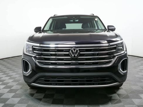 Certified 2025 Volkswagen Atlas SE image 38