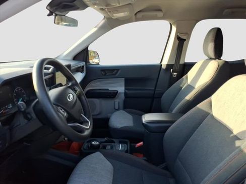 Used 2022 Ford Maverick XLT image 8