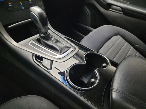 Used 2018 Ford Edge SE AWD/4WD image 22