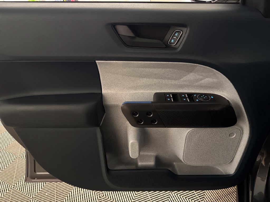 New 2026 Ford Maverick XLT w/ XLT Luxury Package FWD image 22