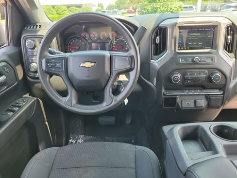 Used 2019 Chevrolet Silverado 1500 Custom image 10
