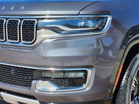 Used 2024 Jeep Wagoneer L Series II w/ Flexible Seating Group image 8