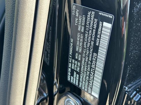 New 2026 Porsche Macan Turbo image 33