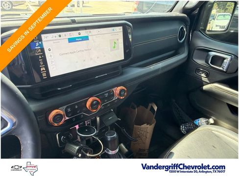 Used 2024 Jeep Wrangler Unlimited Sahara w/ Technology Group AWD/4WD image 15