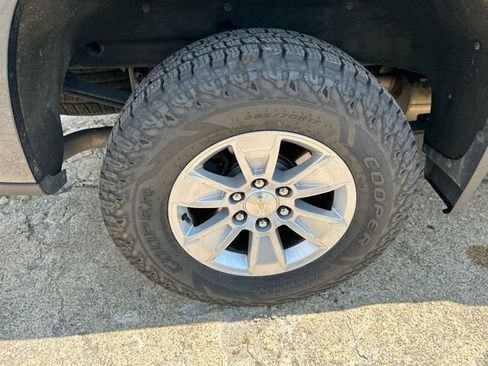 Used 2022 Chevrolet Silverado 1500 LT w/ Bed Protection Package AWD/4WD image 47