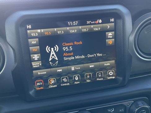 Used 2023 Jeep Wrangler Sport image 24