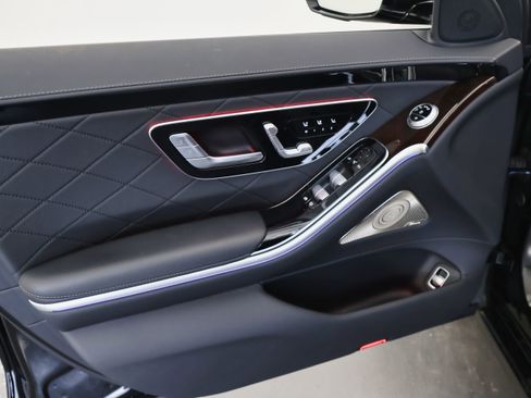 Used 2023 Mercedes-Benz S 580 S 580 image 19