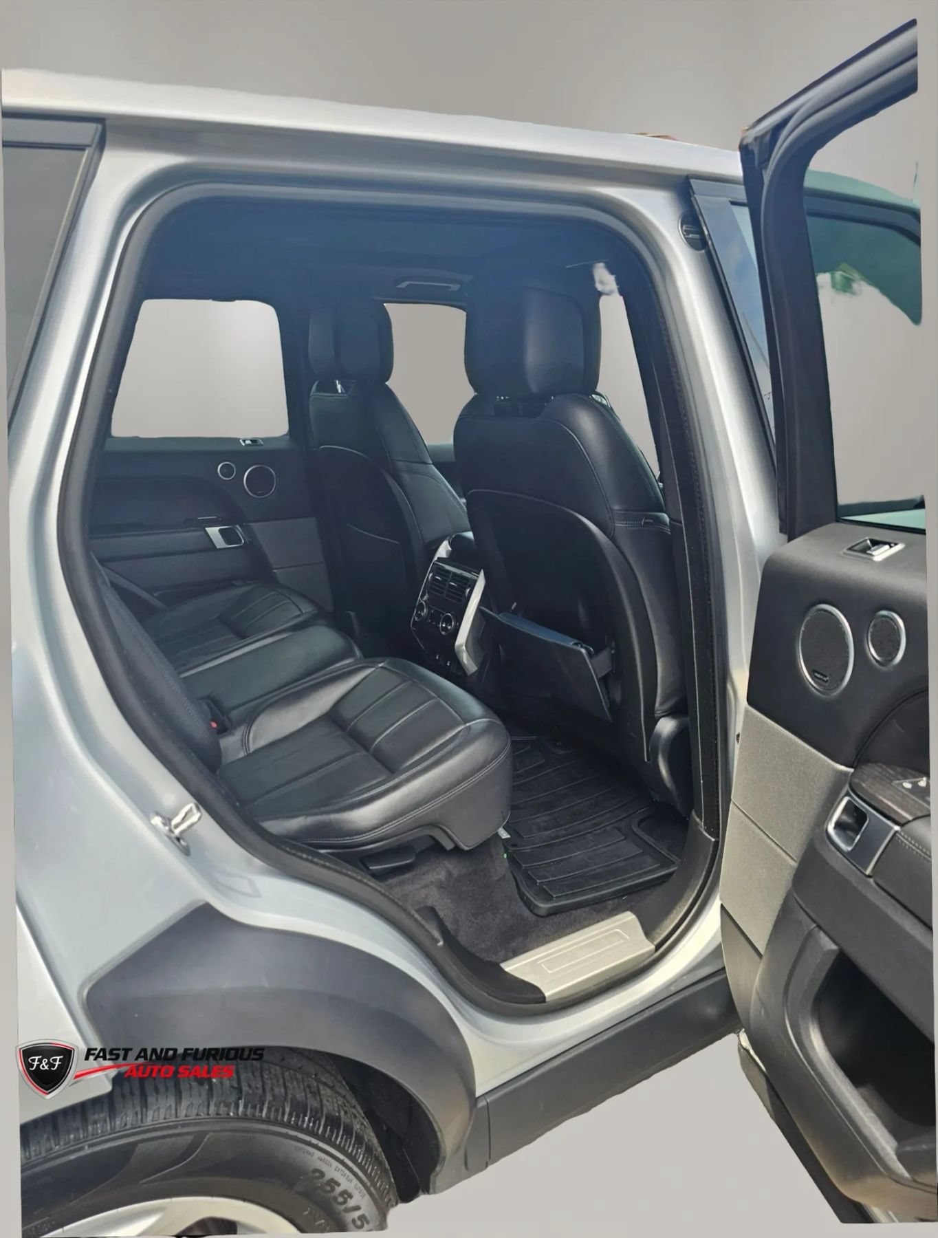 Used 2020 Land Rover Range Rover Sport HSE AWD/4WD image 9