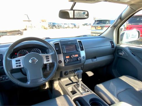 Used 2018 Nissan Frontier SL image 36