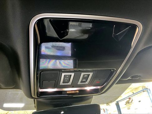 Used 2020 Land Rover Range Rover Velar R-Dynamic HSE image 35