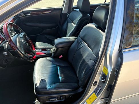 Used 2004 Lexus ES 330 image 47