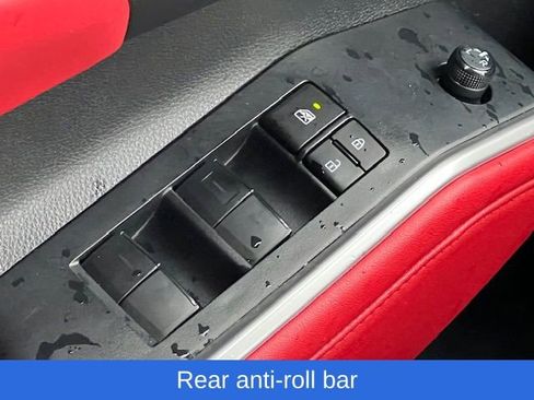 Used 2023 Toyota Highlander XSE image 32