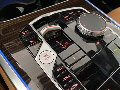 New 2026 BMW X5 xDrive50e image 21