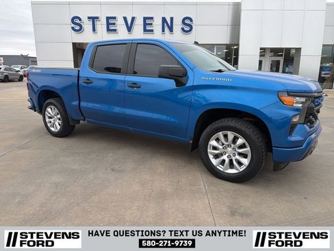 Used 2022 Chevrolet Silverado 1500 Custom image 2